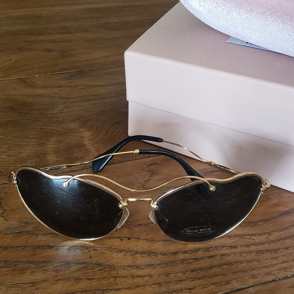 Miu Miu Butterfly Sunglasses New main image 8